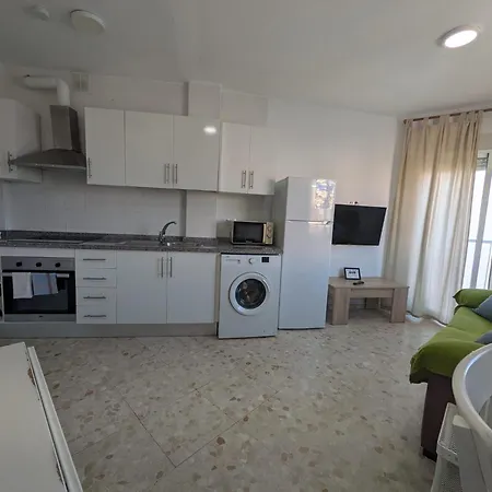 Charming Close To The And Centre Of Apartment *
